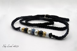 Black plaited dog show slip lead with beads (Bead Set #071)