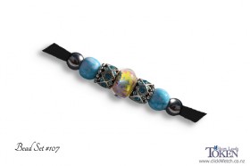 Sunny Blue Slip Lead